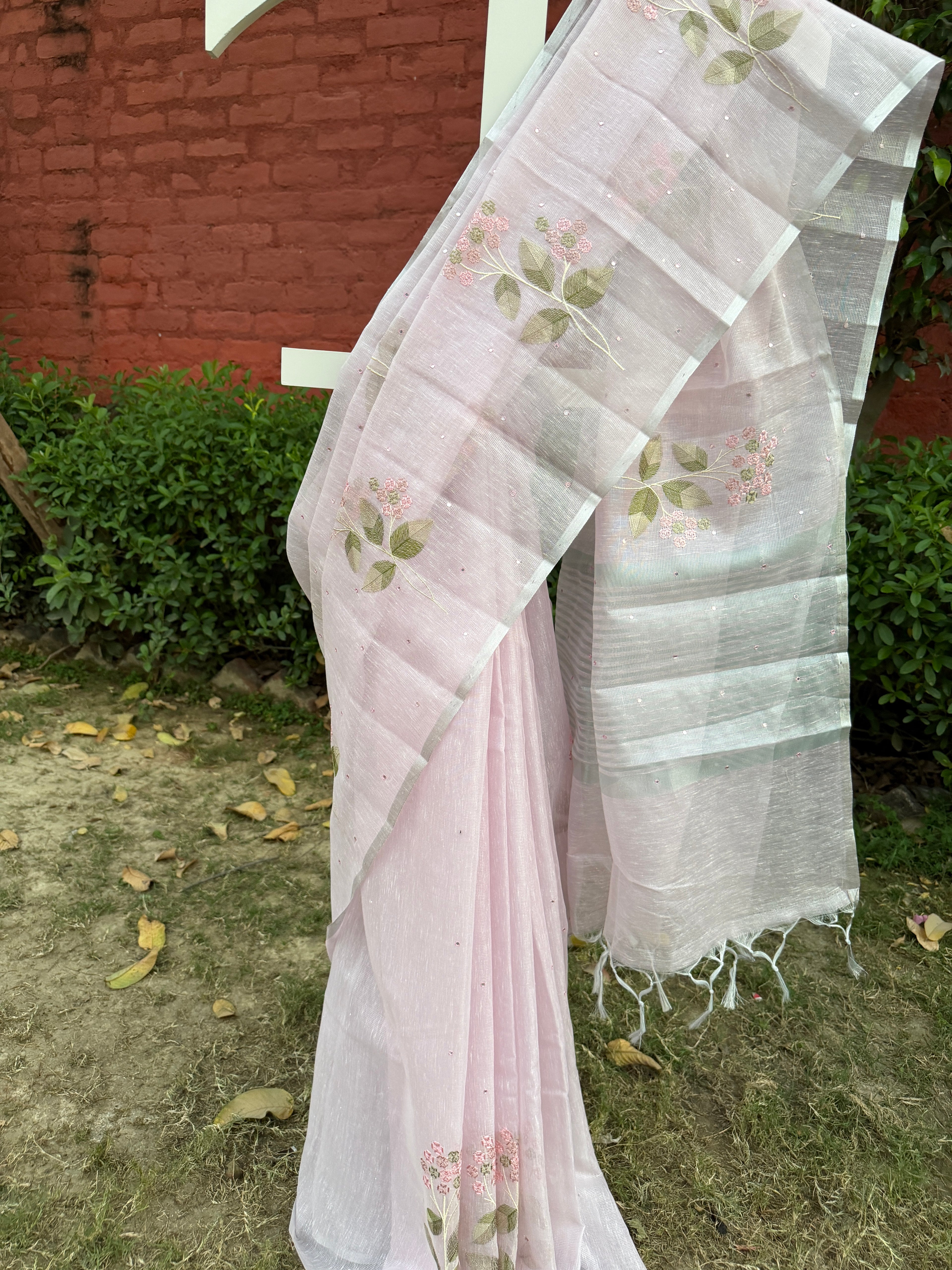 Linen Saree Floral Embroidery with Mirror Work – Blush Pink