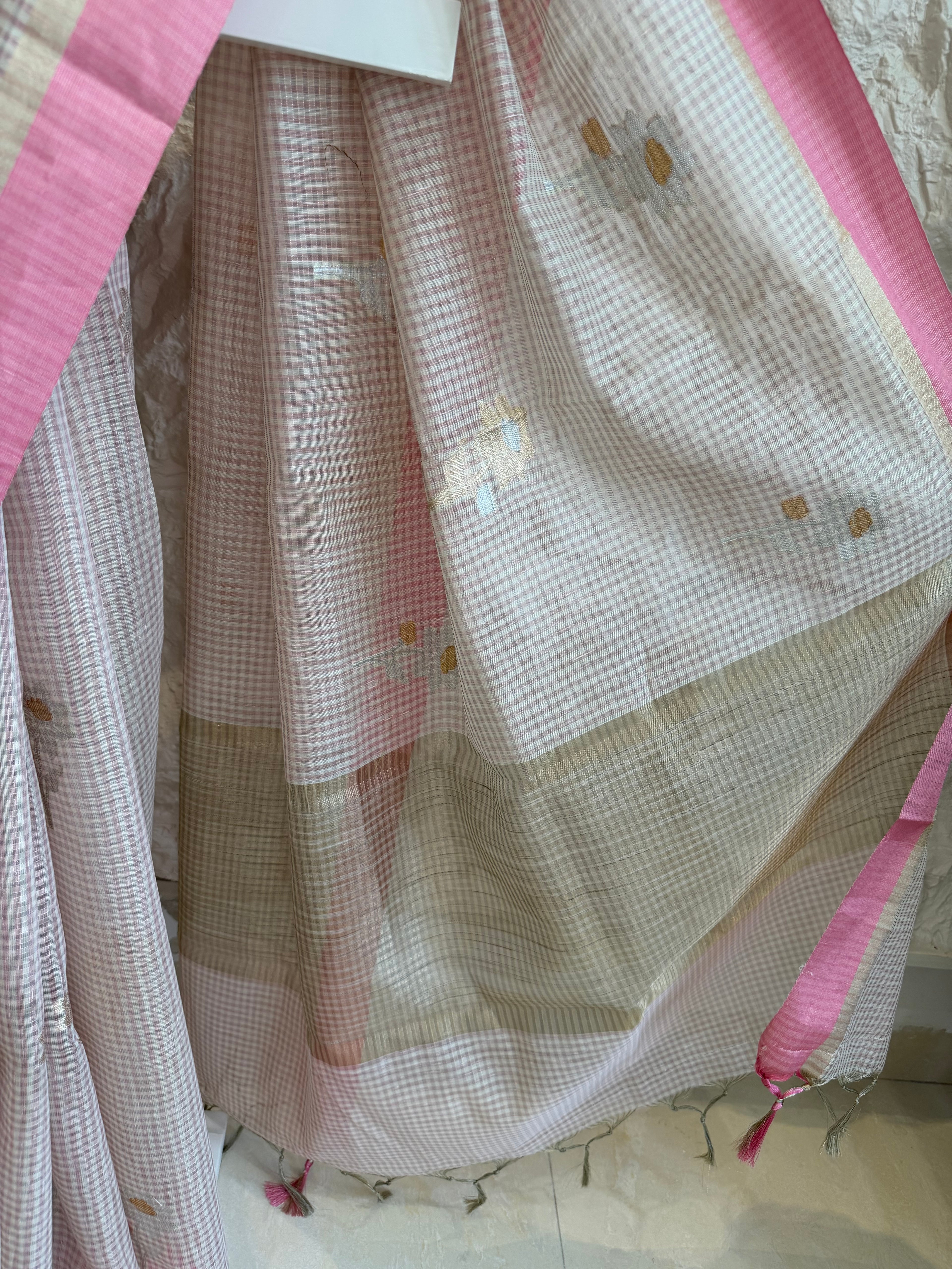 Blush Pink Checks Linen Saree