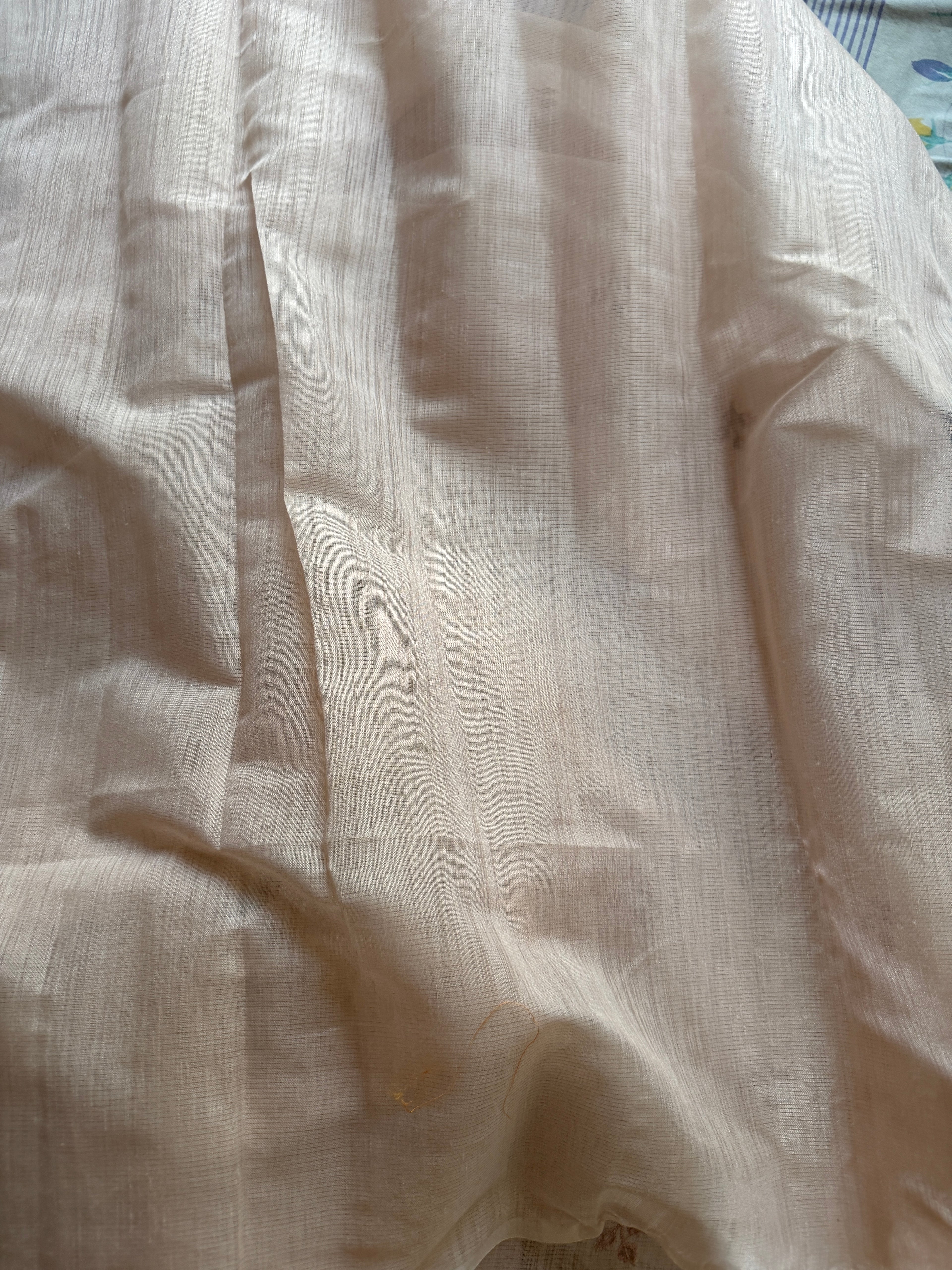Linen Saree with Appliqué Pallu & Embroidered Body – Peach