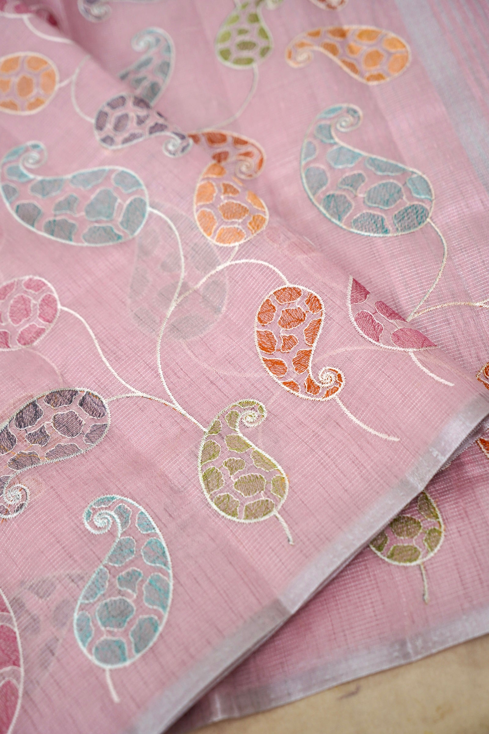 Linen Saree with Paisley Embroidery – Pink