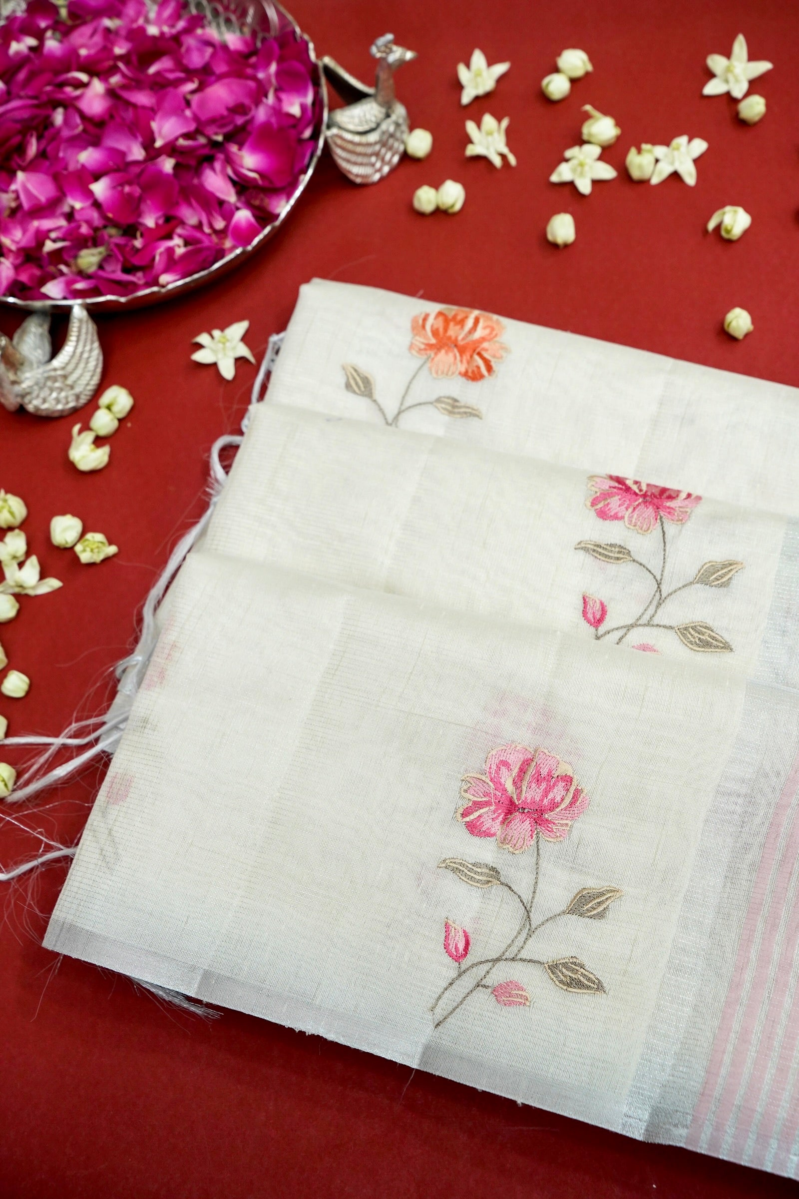 Linen Saree Floral Embroidery – Pink