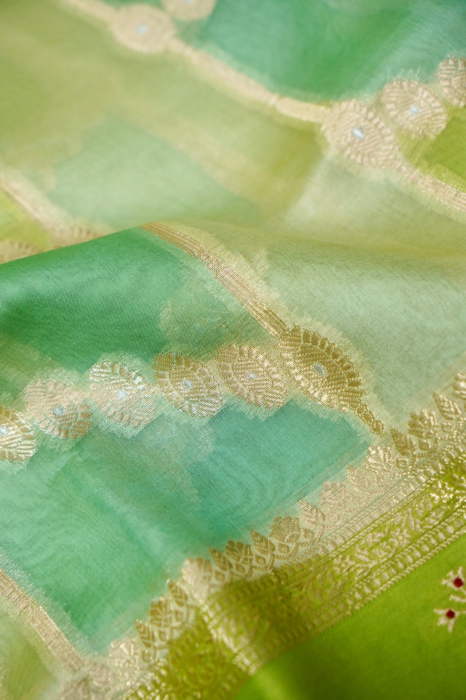 Kora Silk Rangkaat Saree Zari Weaving – Green