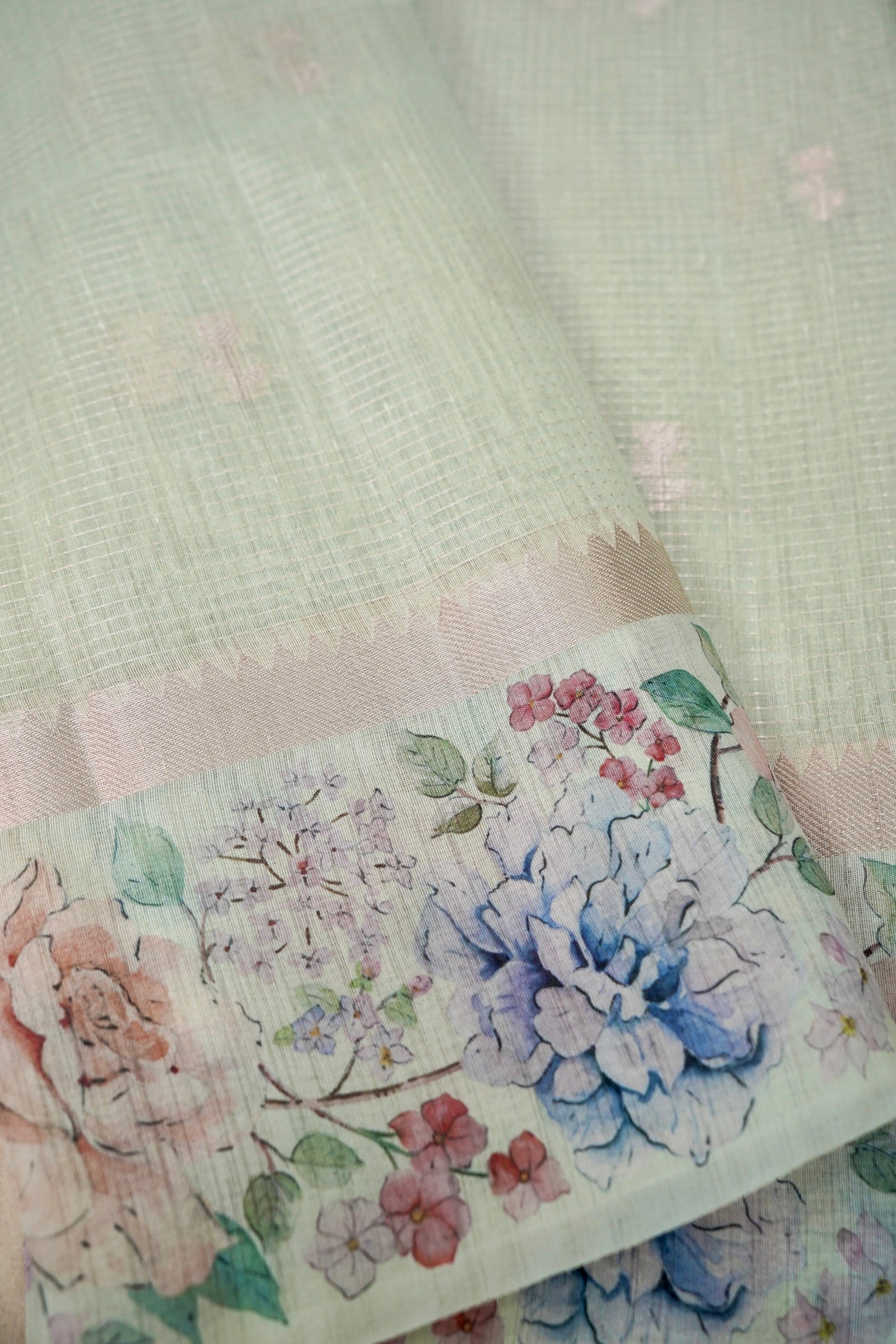 Linen Saree with Digital Floral Print – Pastel Mint