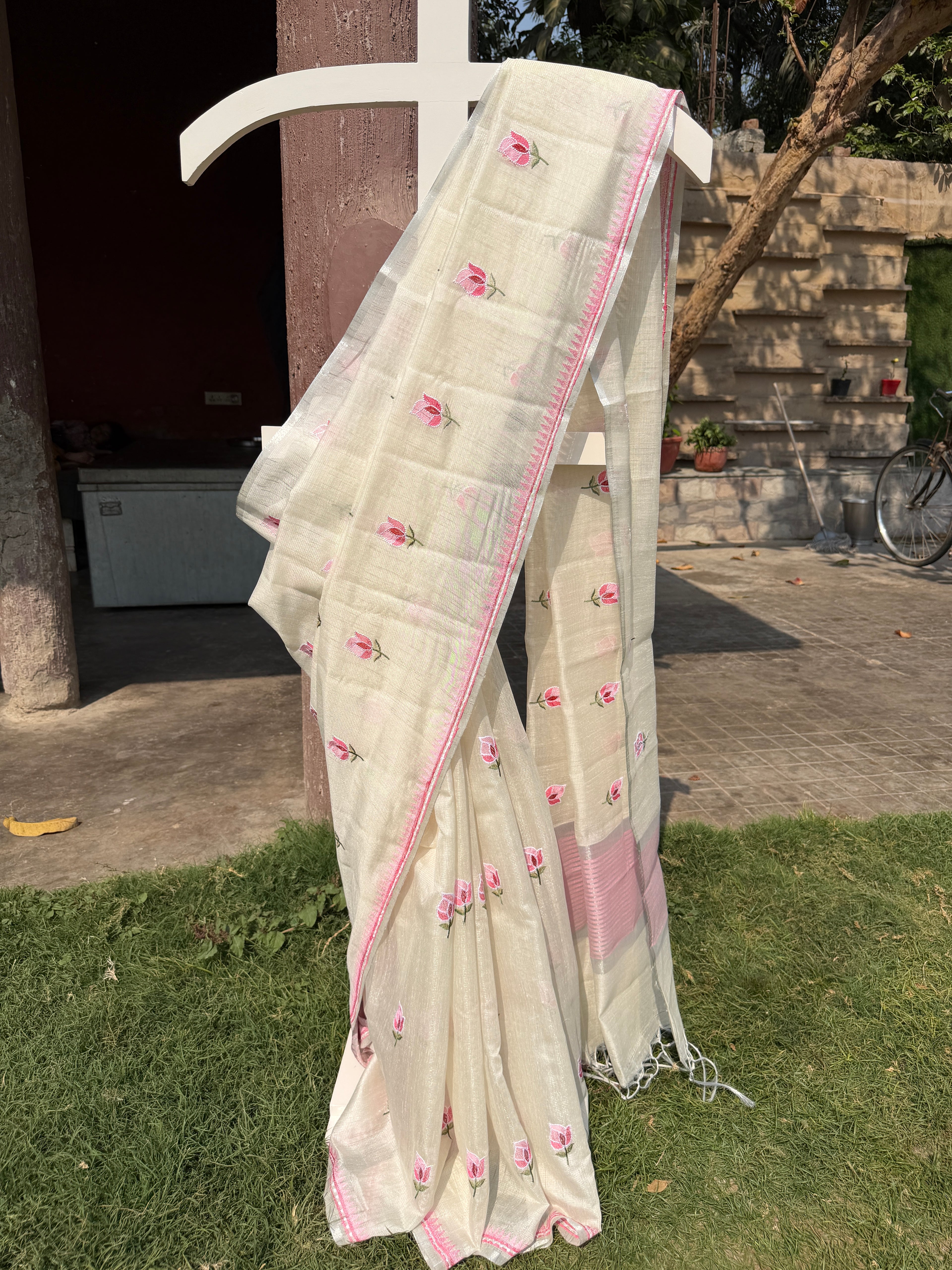 Linen Tissue Saree with Rose Embroidery- Pink