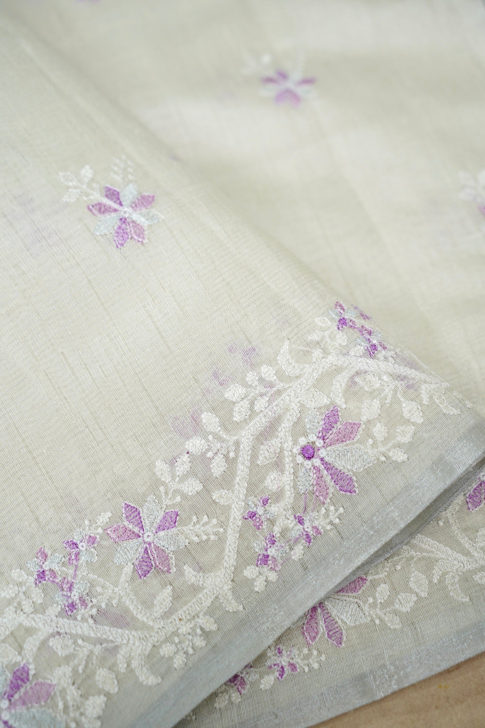Linen Saree Floral Embroidery – Lavender