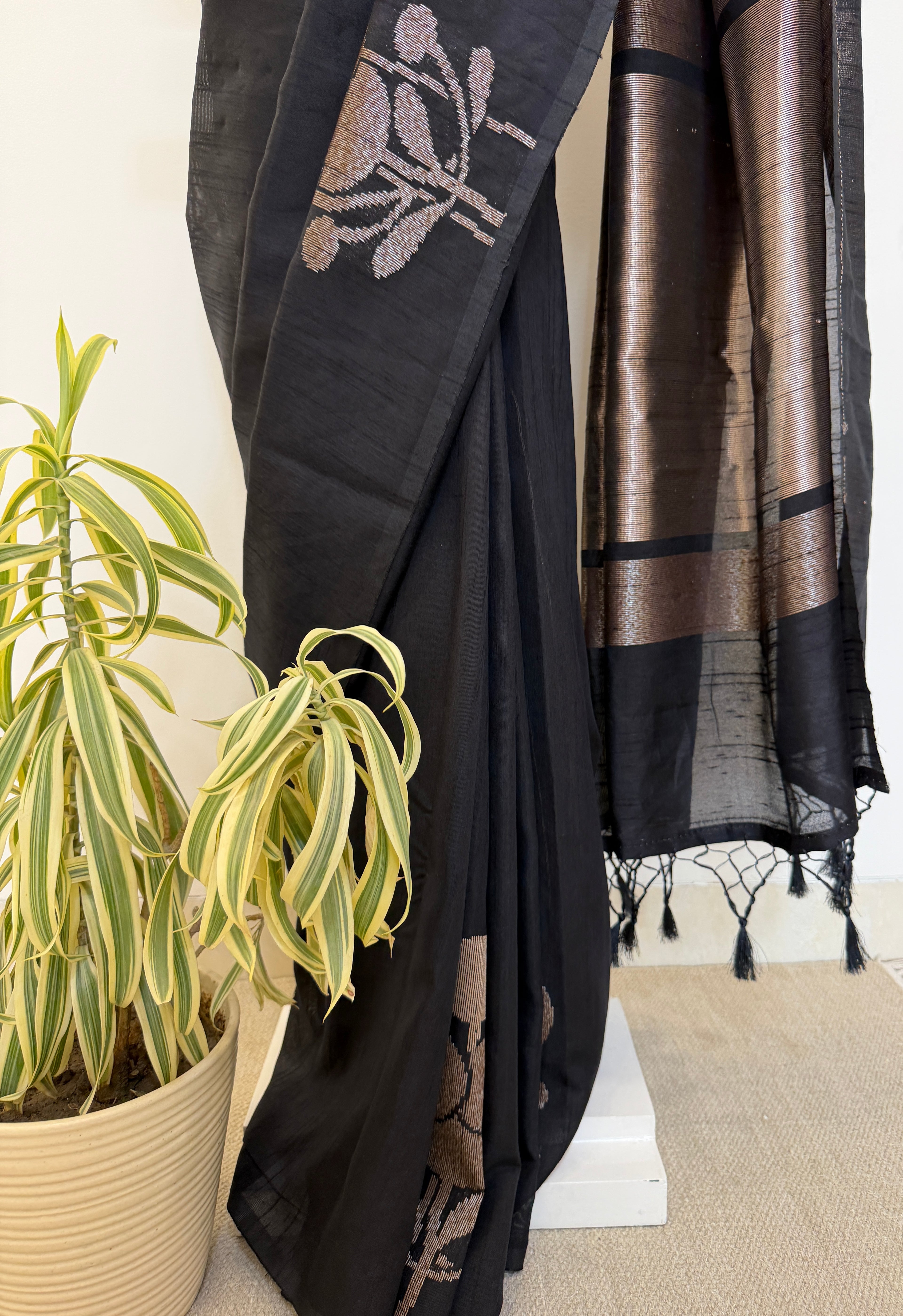 Handloom Raw Silk Saree - Black