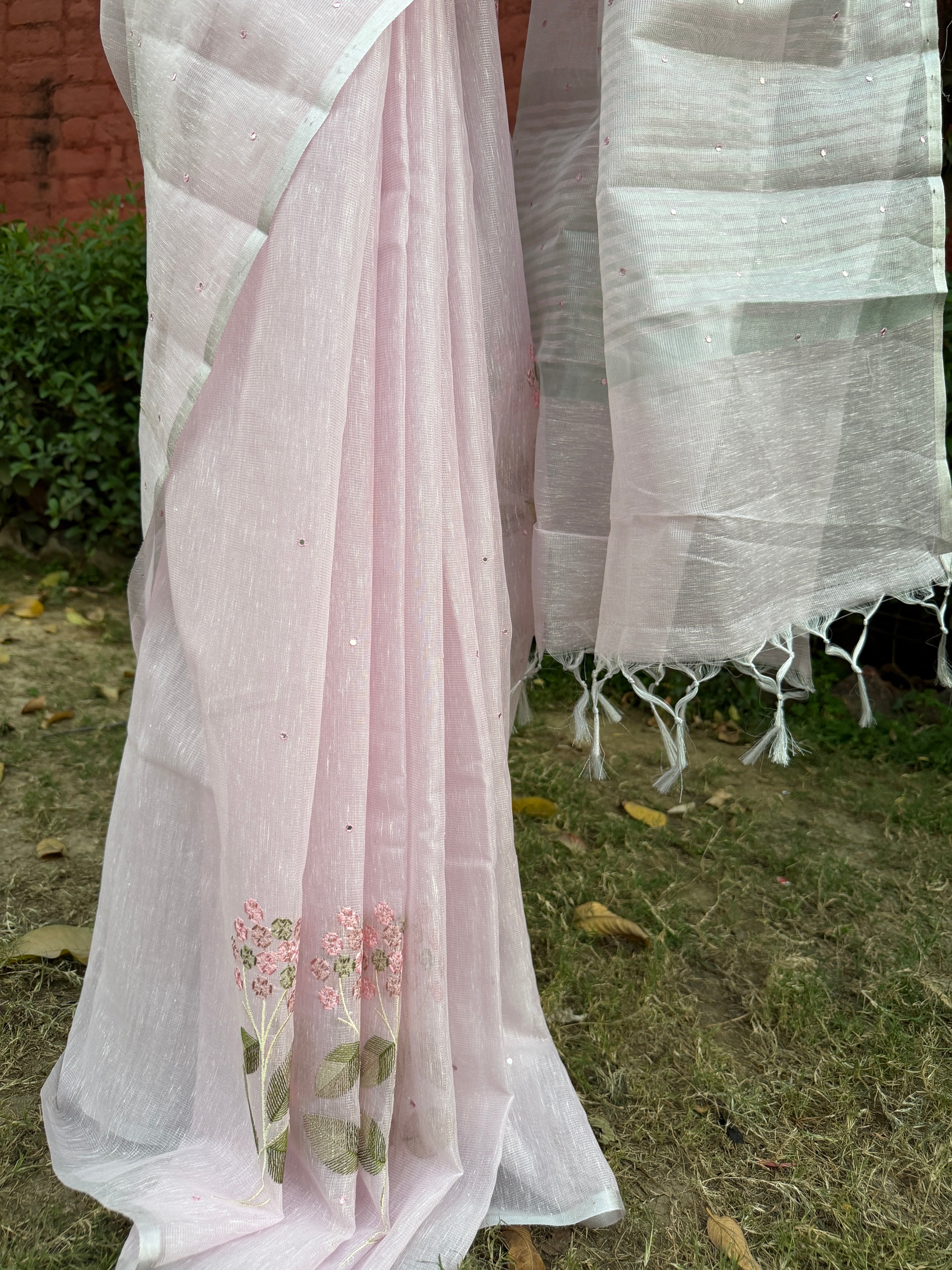 Linen Saree Floral Embroidery with Mirror Work – Blush Pink