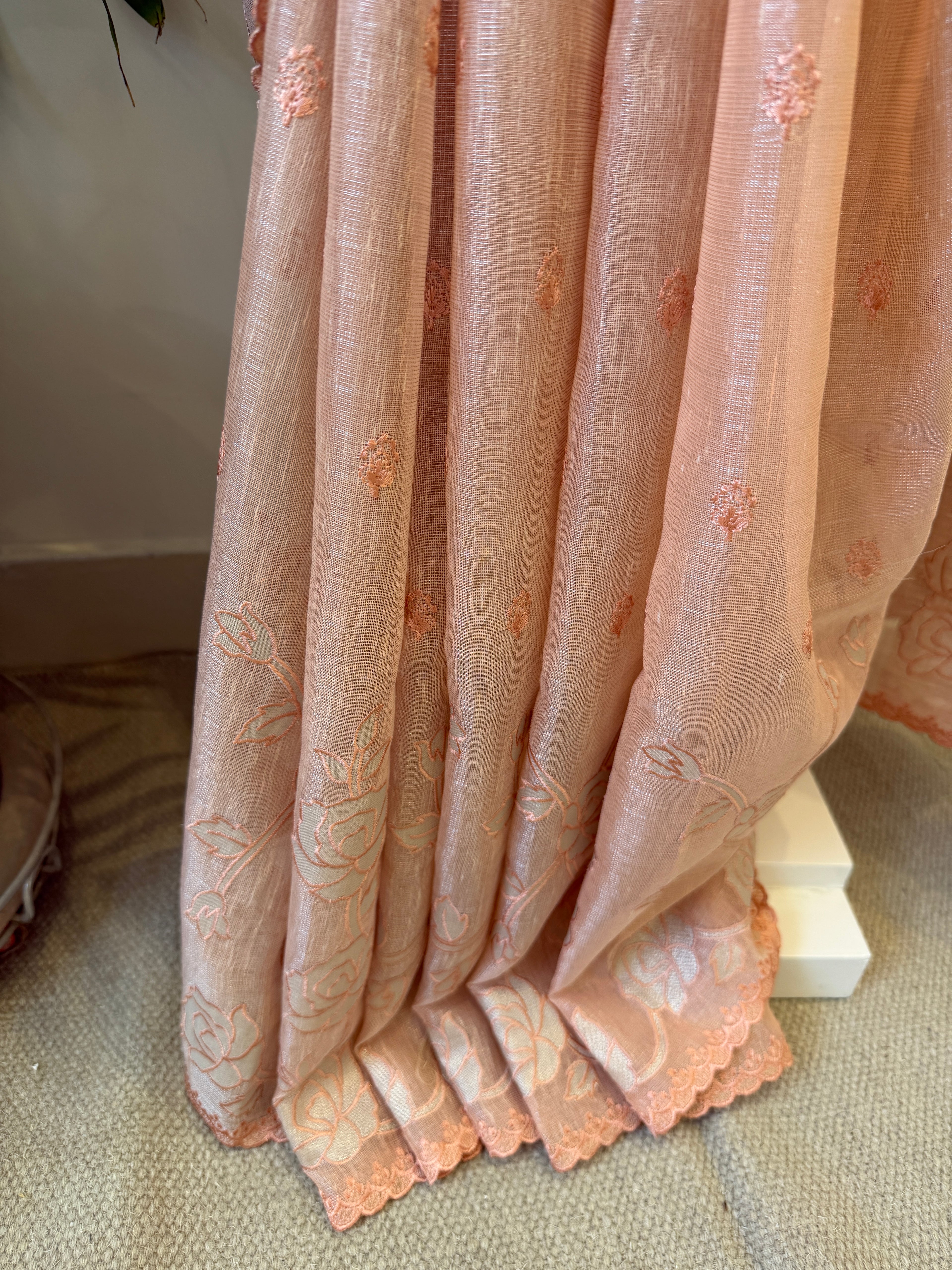 Linen tissue saree with applique work and scallop border – Peach