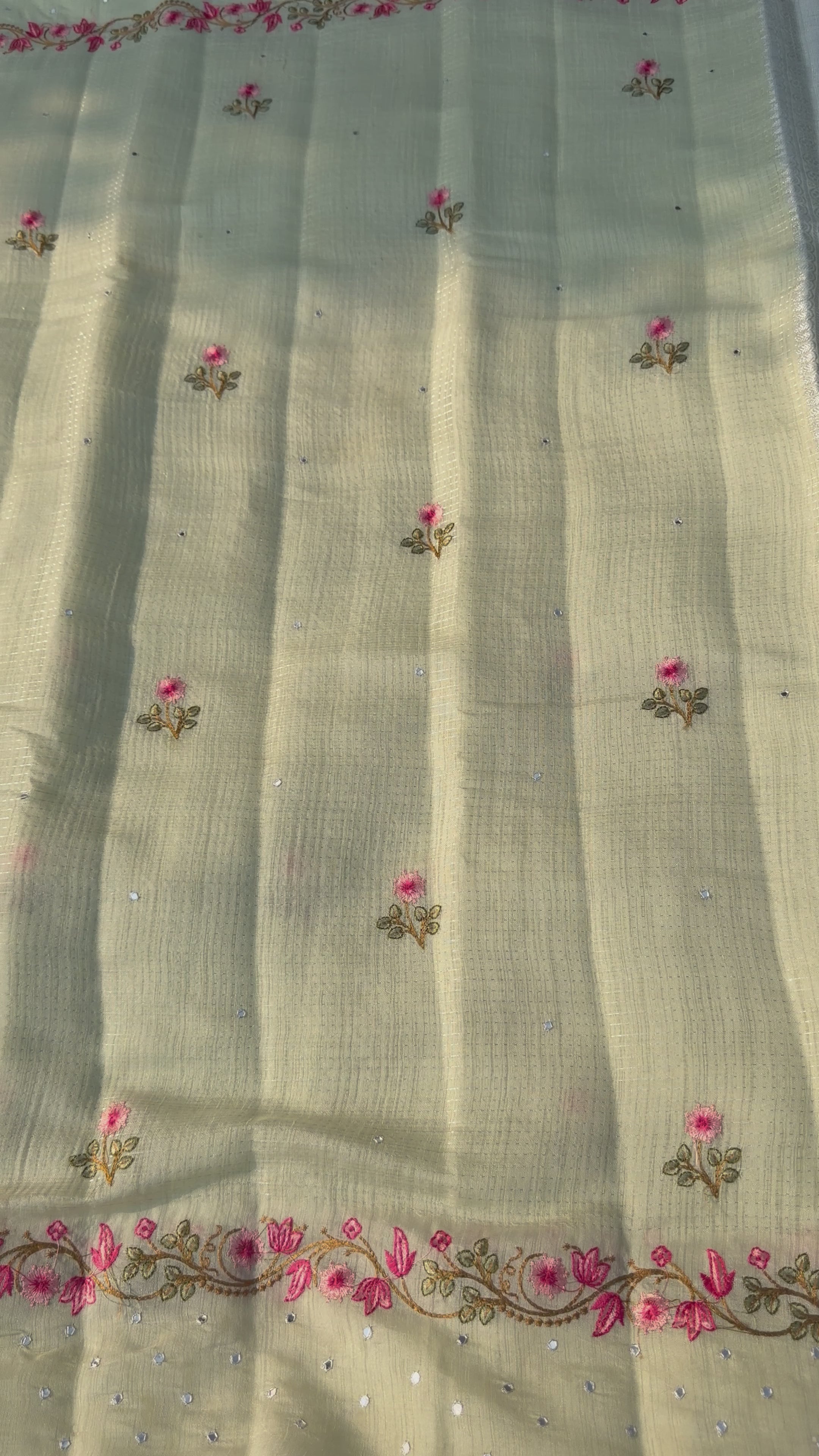Linen Saree with Floral Embroidery – Mint Green