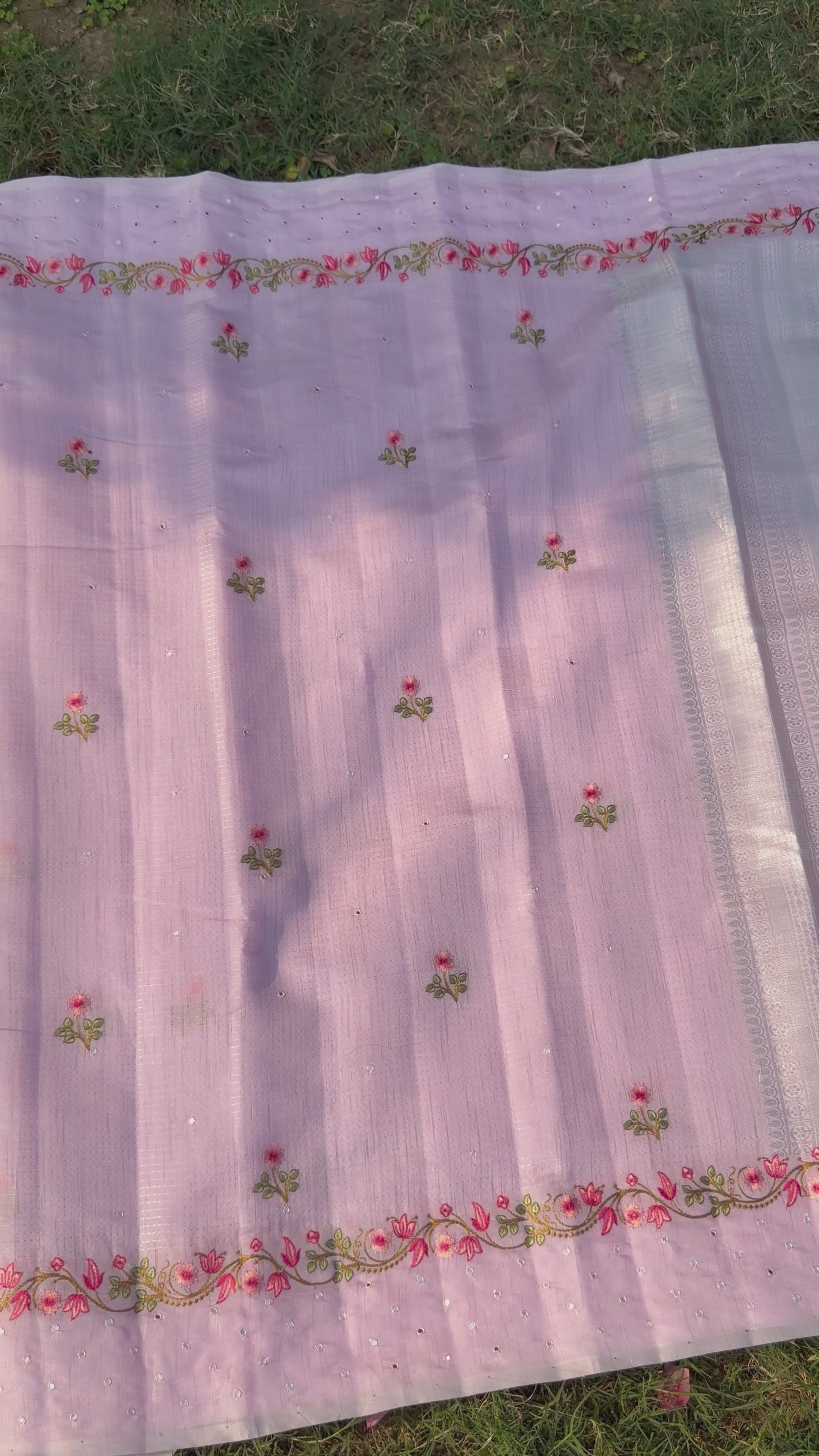 Linen Saree with Floral Embroidery – Lilac